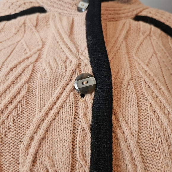 ⭐️ Marc by Marc Jacobs one size button front cape with toggle button sleeves - Picture 8 of 12